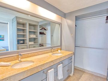 Lujoso Penthouse Amueblado Frente al Mar en Punta Esmeralda | Bucerias Nayarit