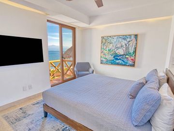 Lujoso Penthouse Amueblado Frente al Mar en Punta Esmeralda | Bucerias Nayarit