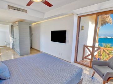 Lujoso Penthouse Amueblado Frente al Mar en Punta Esmeralda | Bucerias Nayarit