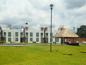 Casa en renta, Residencial Bosques Gallerías, Jiutepec Morelos.