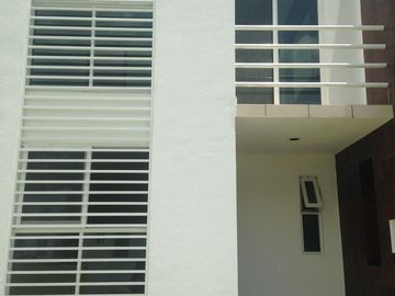 Casa en renta, Residencial Bosques Gallerías, Jiutepec Morelos.