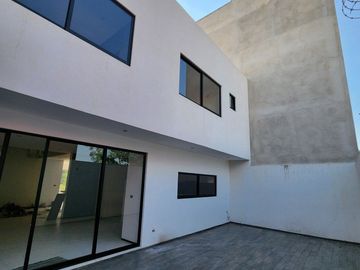Moderna y espaciosa casa en Monte Magno