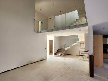 Moderna y espaciosa casa en Monte Magno
