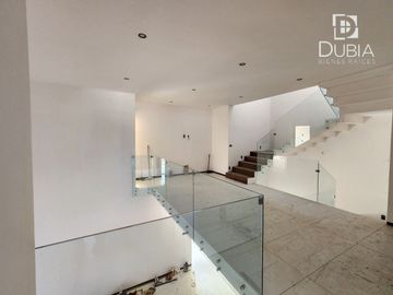 Moderna y espaciosa casa en Monte Magno