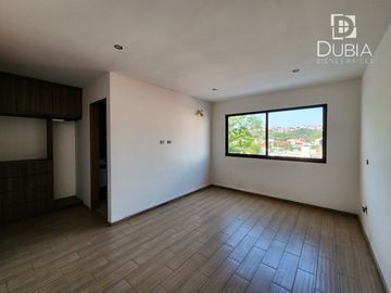 Moderna y espaciosa casa en Monte Magno
