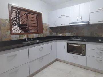 CASA UNIFAMILIAR ALVERNIA 🏡