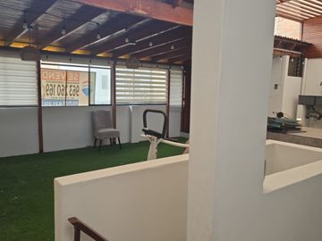 ¡OPORTUNIDAD EN ATE! VENDO CASA DE 3 PISOS CON ENTRADA INDEPENDIENTES