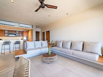 Amanecer Penthouse Condo