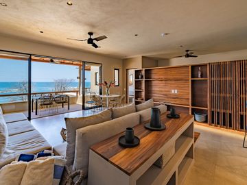 Amanecer Penthouse Condo