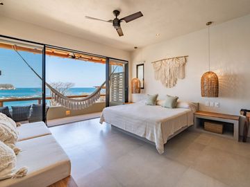 Amanecer Penthouse Condo