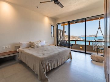 Amanecer Penthouse Condo