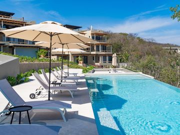 Amanecer Penthouse Condo