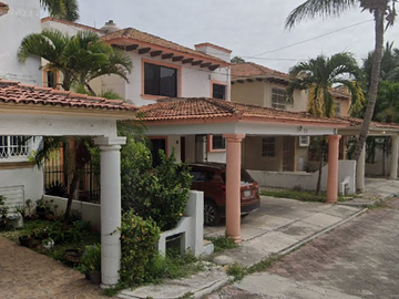VENTA DE CASA EN CUIDAD DEL CARMEN ,FRACC SAN JUAQUIN
