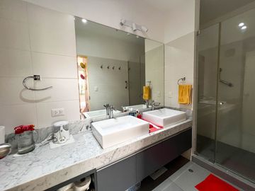 VENTA DE DEPARTAMENTO EN LA AURORA – MIRAFLORES - VISTA AL PARQUE