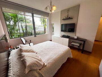 VENTA DE DEPARTAMENTO EN LA AURORA – MIRAFLORES - VISTA AL PARQUE