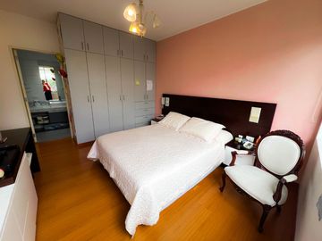 VENTA DE DEPARTAMENTO EN LA AURORA – MIRAFLORES - VISTA AL PARQUE