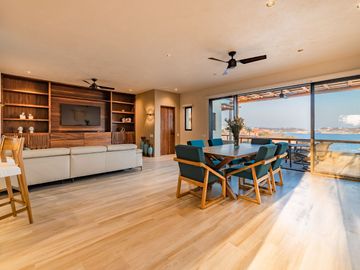 Amanecer with Rooftop Condo
