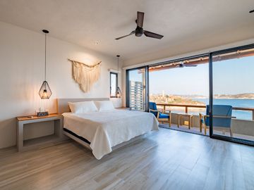 Amanecer with Rooftop Condo
