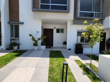 CASA EN VENTA, EN EL MARQUES, QUERETARO