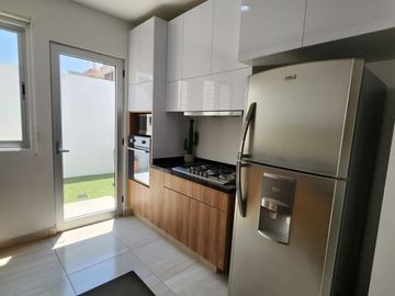 CASA EN VENTA, EN EL MARQUES, QUERETARO