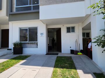 CASA EN VENTA, EN EL MARQUES, QUERETARO
