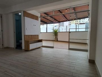 SE VENDE AMPLIO DUPLEX EN MAGDALENA. ASCENSOR DIRECTO. 9.2.3.1.8.2.3----.