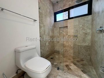 Casa en venta en Jurica, Querétaro.