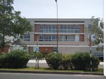 VENDO AMPLIO DEPARTAMENTO Urb. RESIDENCIAL MONTERRICO- LA MOLINA