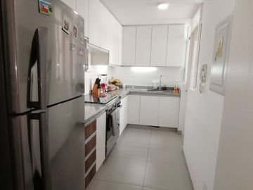 VENDO AMPLIO DEPARTAMENTO Urb. RESIDENCIAL MONTERRICO- LA MOLINA