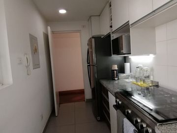 VENDO AMPLIO DEPARTAMENTO Urb. RESIDENCIAL MONTERRICO- LA MOLINA