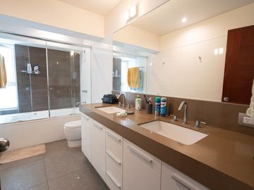 ¡Oportunidad Única! Hermoso Flat en Venta en Central Park - San Isidro