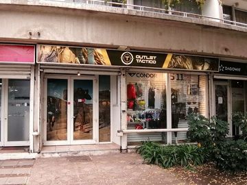 VENDE LOCAL COMERCIAL CON BODEGA Y ESTACIONAMIENTO, MANUEL RODRÍGUEZ SUR CON BLANCO ENCALADA, SANTIAGO, 31 M2