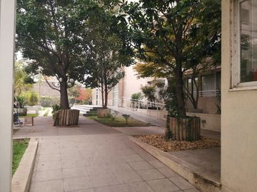 VENDE LOCAL COMERCIAL CON BODEGA Y ESTACIONAMIENTO, MANUEL RODRÍGUEZ SUR CON BLANCO ENCALADA, SANTIAGO, 31 M2