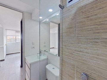 VENTA APARTAMEN. APTO EN PRIMER PISO EN CASTILLA CENTRAL $183'000.000