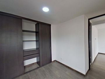 VENTA APARTAMEN. APTO EN PRIMER PISO EN CASTILLA CENTRAL $183'000.000