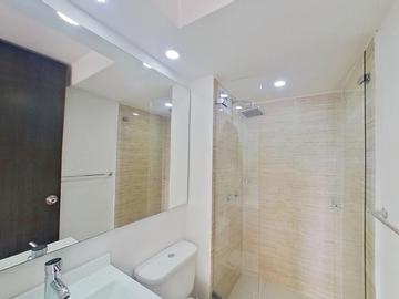 VENTA APARTAMEN. APTO EN PRIMER PISO EN CASTILLA CENTRAL $183'000.000