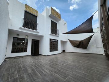 CASA EN VENTA, EN QUINTAS DEL MARQUES, QUERETARO