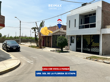 Moderna Casa Con Vista A Parque - Sol De La Florida (Ica)