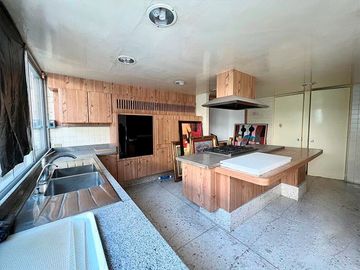 SE VENDE CASA EN LOMAS DE TECAMACHALCO NAUCALPAN