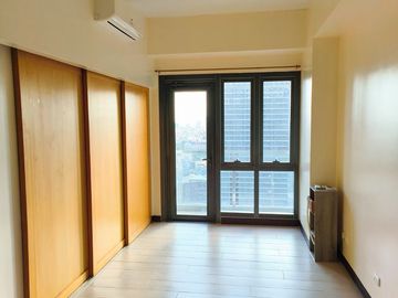 Studio Unit For Sale - Greenbelt Hamilton