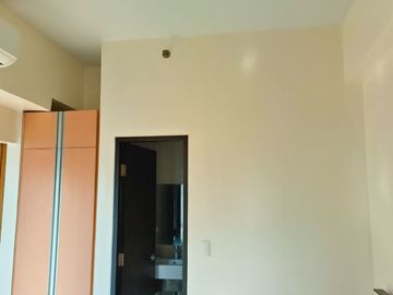 Studio Unit For Sale - Greenbelt Hamilton