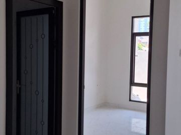 2 UNIT RUMAH BARU SIAP HUNI TENGGILIS MEJOYO SELATAN
