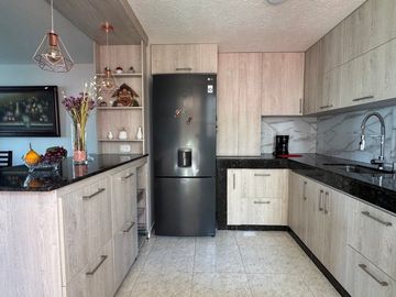SE VENDE CASA EN ANTIGUA REAL