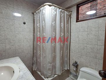 Vendo Minidepartamento En Avenida 47.38 M2 2Do Piso Urb. El Molino