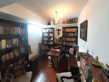 VIVE EN EL CORAZÓN DE MIRAFLORES : AMPLIO DEPARTAMENTO EN 1ER PISO