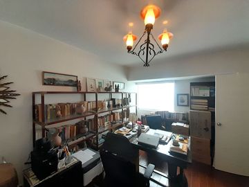 VIVE EN EL CORAZÓN DE MIRAFLORES : AMPLIO DEPARTAMENTO EN 1ER PISO