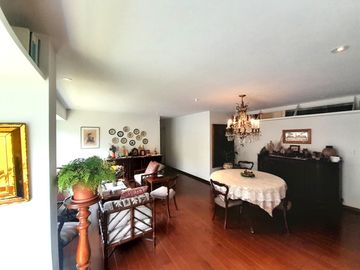VIVE EN EL CORAZÓN DE MIRAFLORES : AMPLIO DEPARTAMENTO EN 1ER PISO