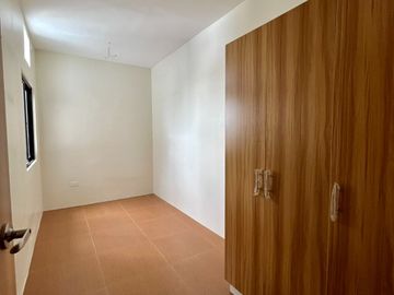 Affordable 3 Bedroom End Unit House & Lot in Molino Bacoor Cavite Near Vista Mall
