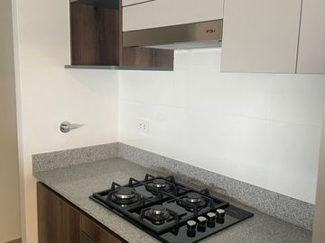 Alquiler Departamento con Piscina y Áreas Exclusivas Av Aramburú, Surquillo