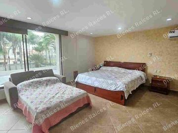 CASA EN VENTA EN SAMBORONDON KM. 2 1/2